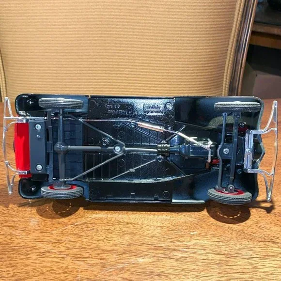 Coca-Cola  Ford V8 全長約23㎝　SOLIDO社　フランス製 SOLIDO 9501 Scale 1/18 | FORD USA V8 VAN COCA-COLA 1936